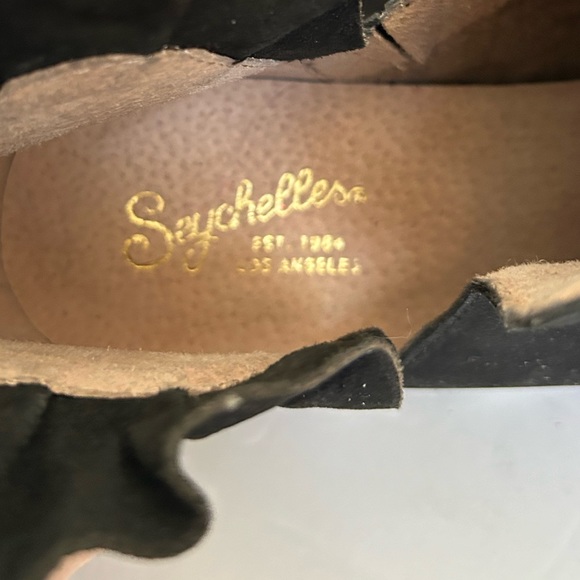 NWOT! Seychelles Black Leather Snare Ruffled Booties. Size 10 - Picture 8 of 11